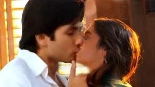Alia Bhatt Shahid Kapoor HOT KISS | Shaandaar