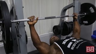 How to- FLAT BENCH PRESS with Fred BIGGIE Smalls (Pro Series)