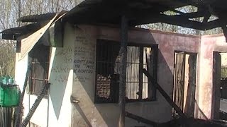 उप-चुनाव के बाद भी हिंसा जारी,वोटिंग सेंटर बनी स्कूल को लगाई आग