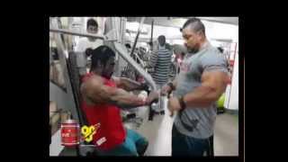 Workout and posing session with ifbb pro roelly winklaar