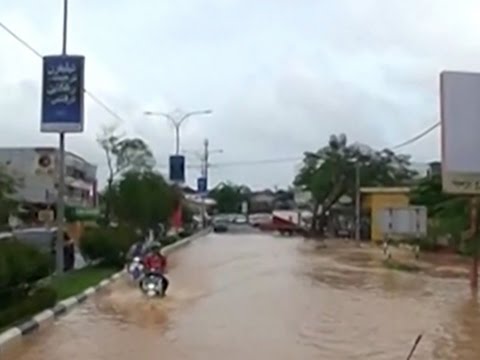 Raw- Massive Flooding in Malaysia News Video