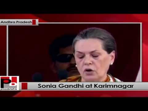 Sonia Gandhi at Karimnagar, Andhra Pradesh, slams BJP and TDP