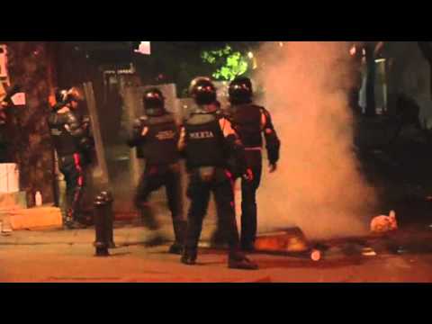 Protesters Clash With Police in Venezuela News Video