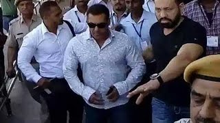 MUST WATCH: Salman Khan At Jodhpur Court For Blackbuck Case
