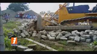 Govt Officials Demolished Of Illegal Houses In Jayashankar Bhupalpally | iNews