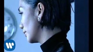 Harvey Malaiholo Feat. Sheila Madjid - Begitulah Cinta (Official Music Video)
