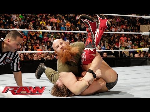 Daniel Bryan vs. Erick Rowan: Raw, Dec. 30, 2013 - WWE Wrestling Video