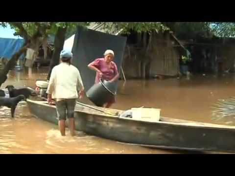 Families evacuate Bolivian flood zones News Video