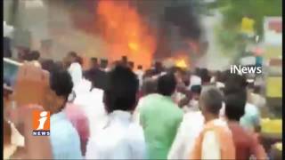 10 Burnt Alive As Bus Catches Fire in Nalanda District | Bihar | iNews