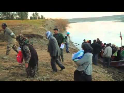 Syrians flee to Iraq on barges News Video