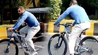 Salman Khan RIDING Cycle On Mumbai Express Highway