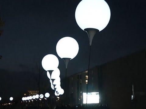 Raw- Mayor Illuminates Berlin Wall Installation News Video