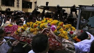 Reema Lagoo Funeral Video | RIP Reema Lagoo | 1958 - 2017