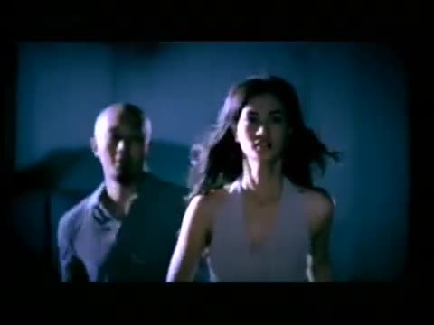 KUNCI - Aku Bukan Dirinya (Official Music Video)