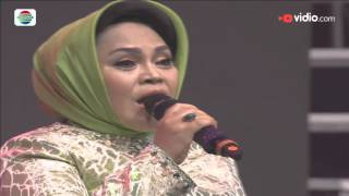 Irsya, Bandung dan Hetty Koes Endang - Dingin (D'Academy 3 - Konser Final Top 5)