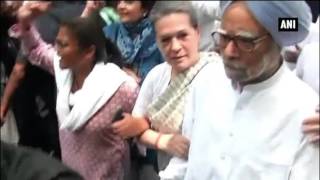 Congress holds 'Save Democracy' march against BJP, Sonia, Rahul detained, released later