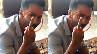 WTF ! Varun Dhawan Shows Middle Finger To A Fan At Airport