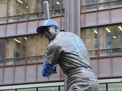 Ernie Banks Statue Moved Downtown for Tribute News Video