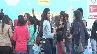 दिल्ली के साकेत में 'मोमोज़ फेस्टिवल' की धूम, मज़ा लेने पहुंचे हजारों लोग
