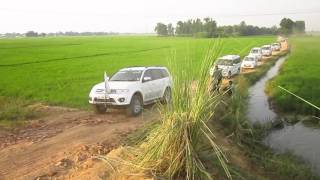 BIHAR ELECTIONS 2015- Watch independent candidate Krishna Kumar Singh's SUV entourage