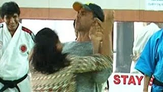 Akshay Kumar gets BEATEN up by a woman
