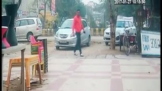 कार चोरी की घटना हुई CCTV में कैद